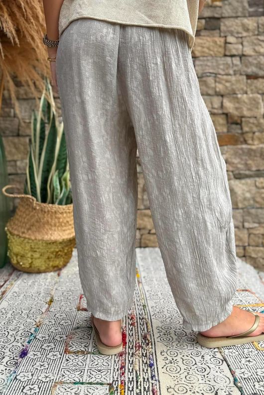 Kiti Paisley Damask 7/8 Barrel Leg Pant Mocha